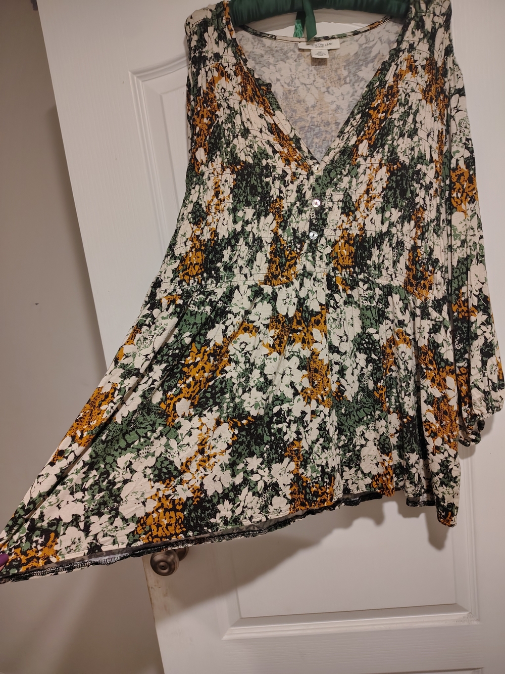 Boho Floral V-Neck Long Sleeve Tunic Top — Green Multi - Picture 6 of 10